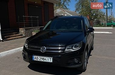 Внедорожник / Кроссовер Volkswagen Tiguan 2011 в Казатине