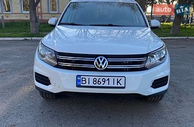 Внедорожник / Кроссовер Volkswagen Tiguan 2017 в Чернухах