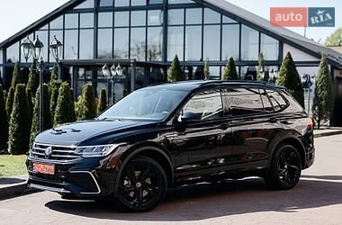 Позашляховик / Кросовер Volkswagen Tiguan 2024 в Стрию