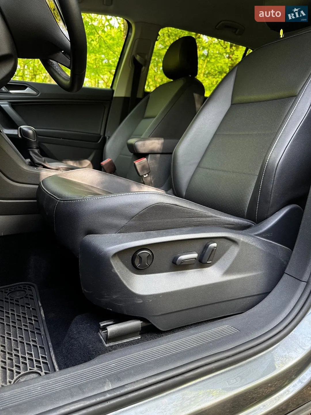2020 Volkswagen Tiguan - мініатюра 24