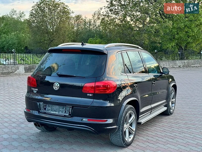 Volkswagen Tiguan 2017 VIN WVGTV7AX5HK024101 фото оголошення 3 з 98