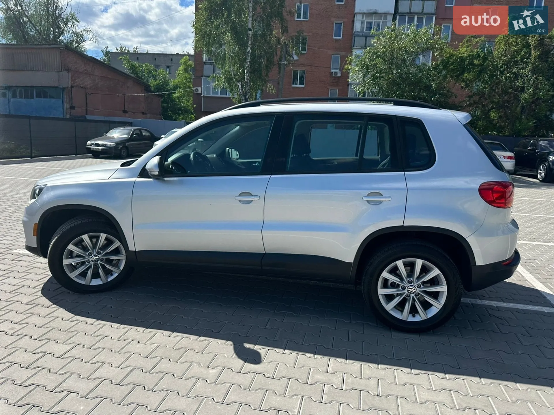 2017 Volkswagen Tiguan - мініатюра 22