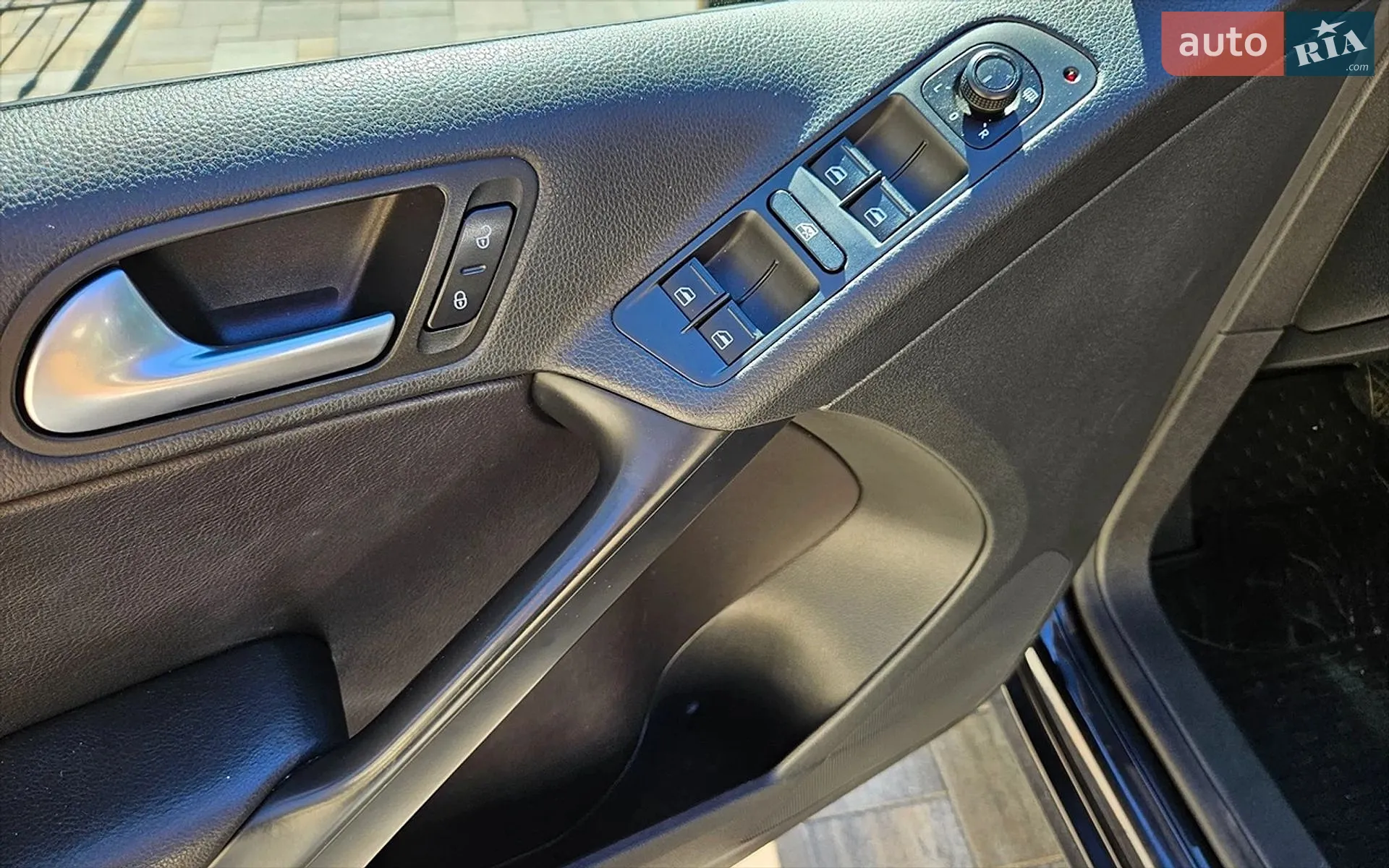 2016 Volkswagen Tiguan - мініатюра 5