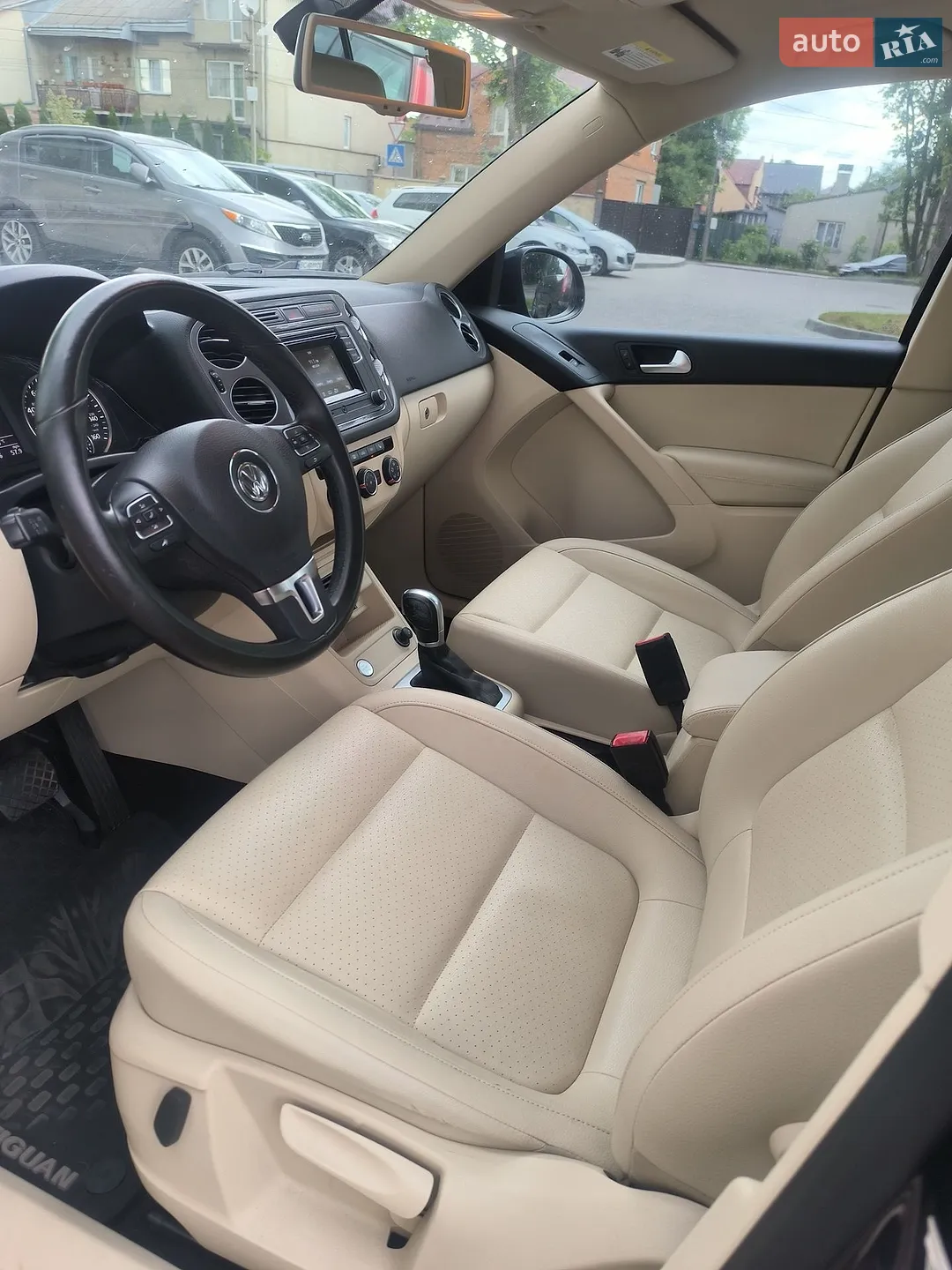 2016 Volkswagen Tiguan - мініатюра 12