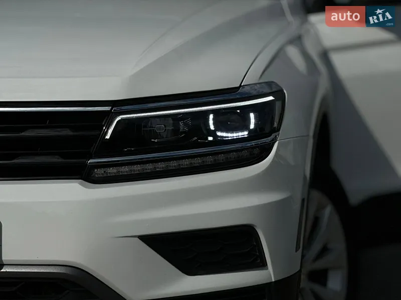 Volkswagen Tiguan 2018 VIN WVGZZZ5NZKW309781 фото оголошення 15 з 53