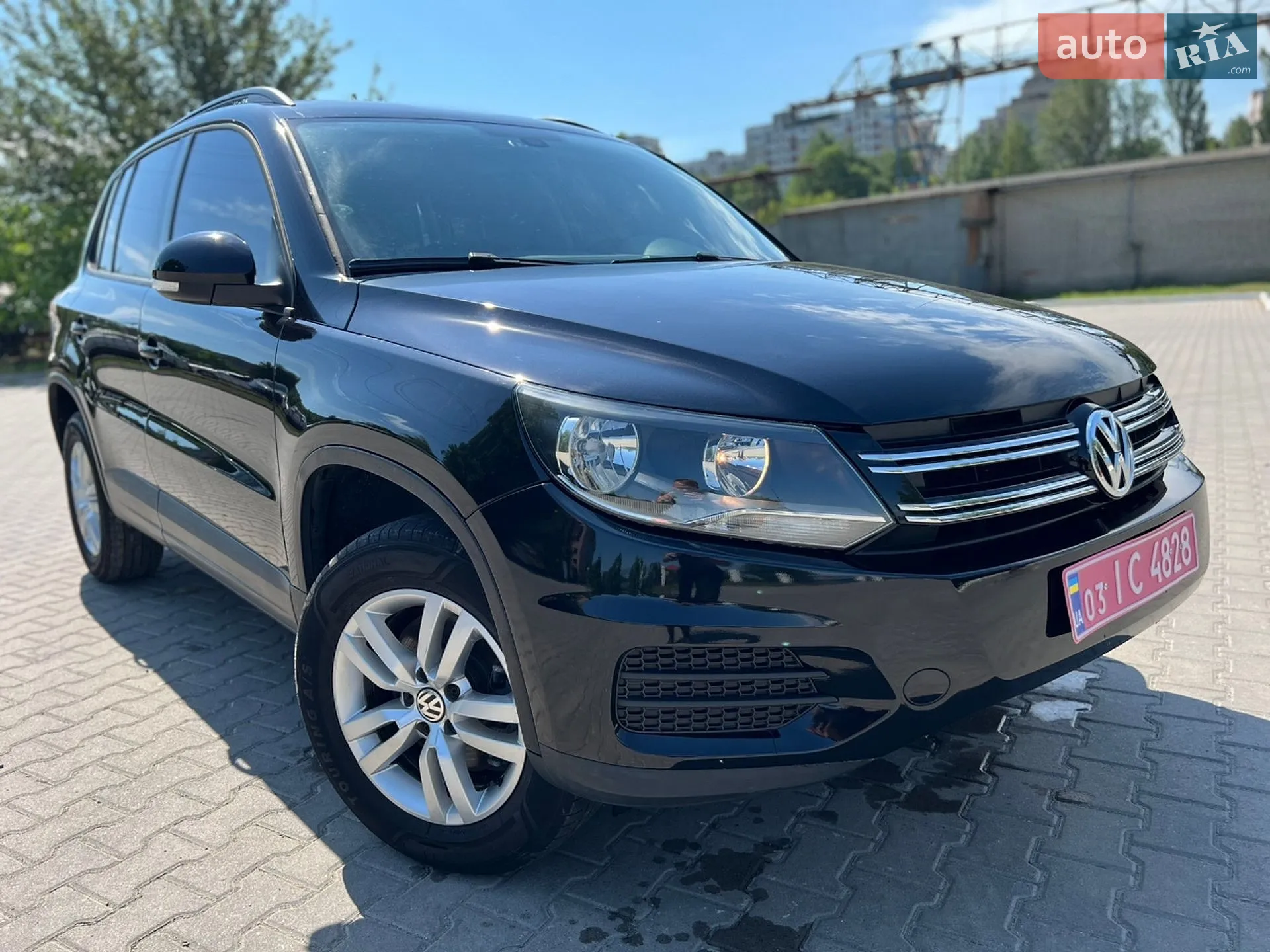 2017 Volkswagen Tiguan - мініатюра 8