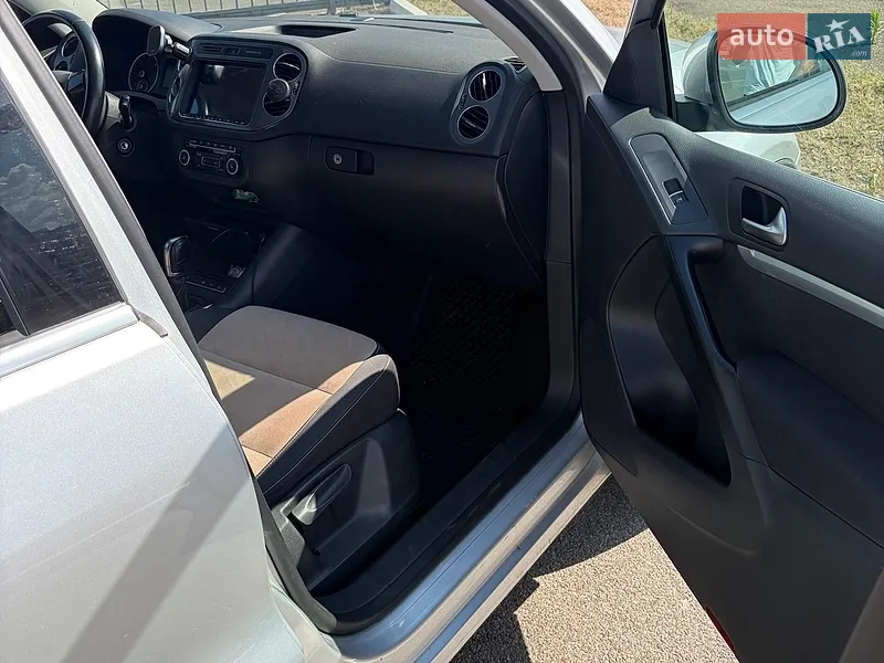 Volkswagen Tiguan 2011 VIN WVGZZZ5NZCW047125 фото оголошення 17 з 59
