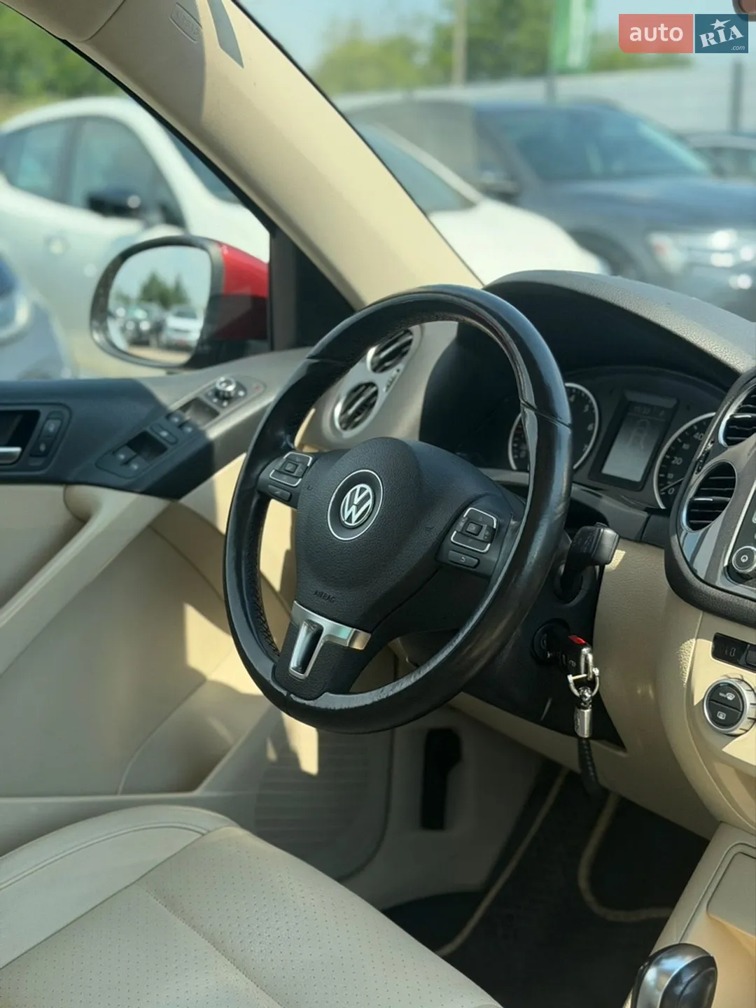 2012 Volkswagen Tiguan - мініатюра 29