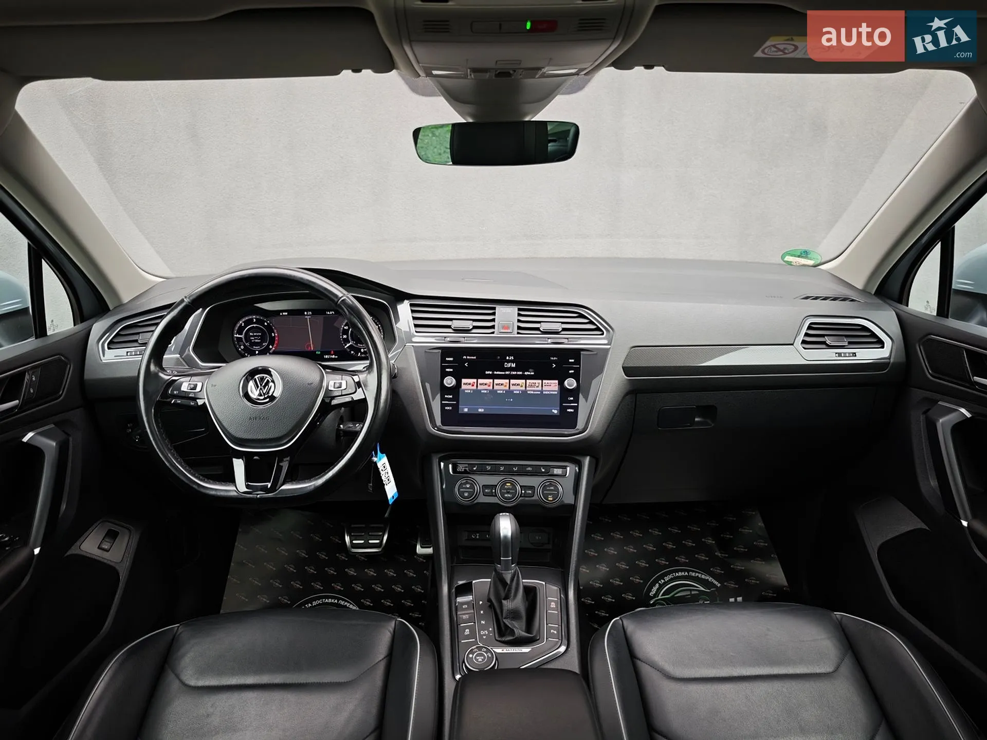 2017 Volkswagen Tiguan - мініатюра 23