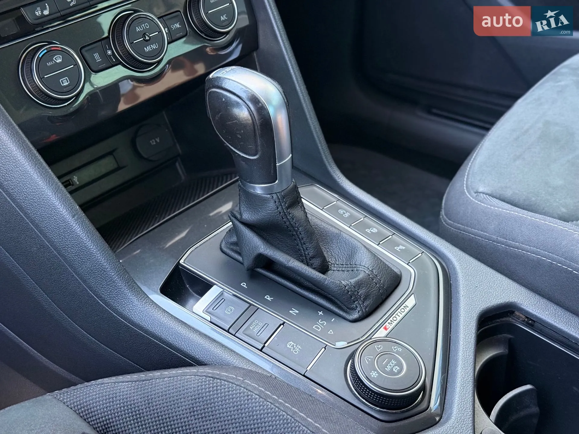 2017 Volkswagen Tiguan - мініатюра 29