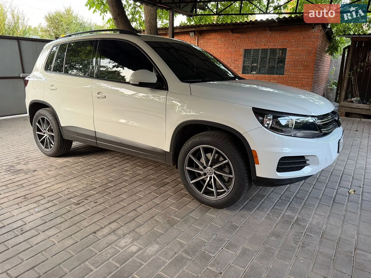 2017 Volkswagen Tiguan - фото 1