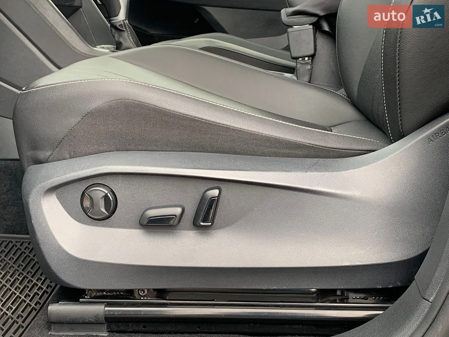 2023 Volkswagen Tiguan - мініатюра 23