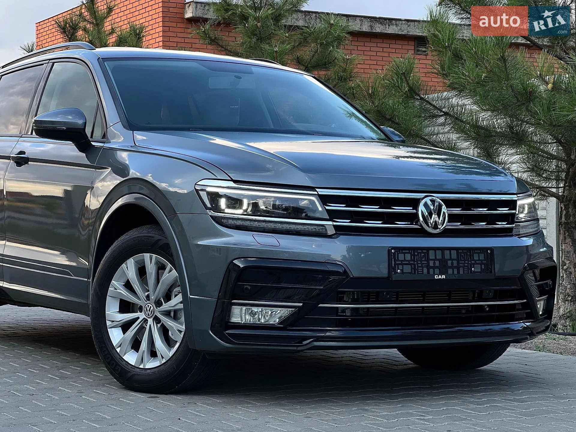2018 Volkswagen Tiguan - мініатюра 8
