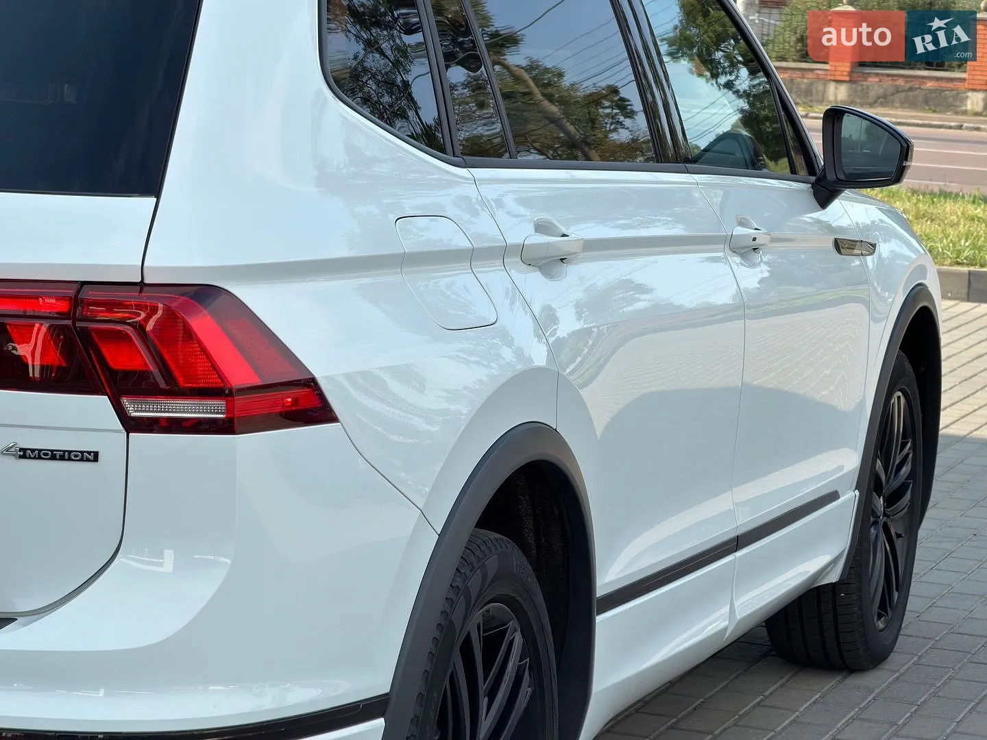 2021 Volkswagen Tiguan - мініатюра 12