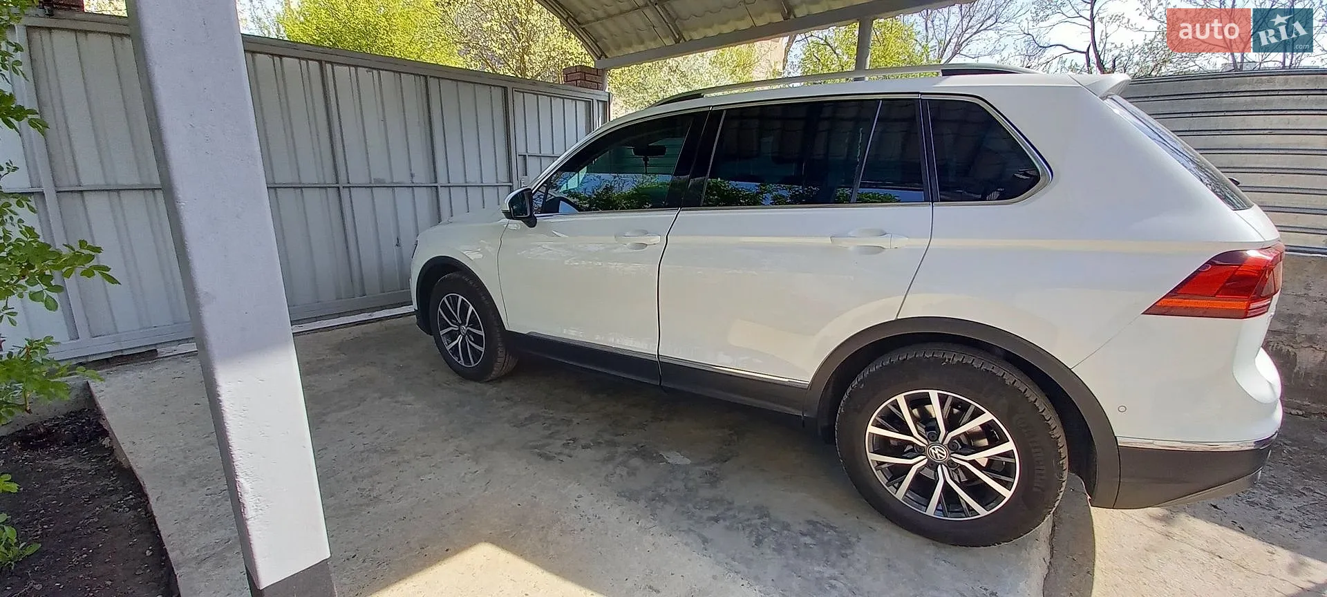 2017 Volkswagen Tiguan - мініатюра 10