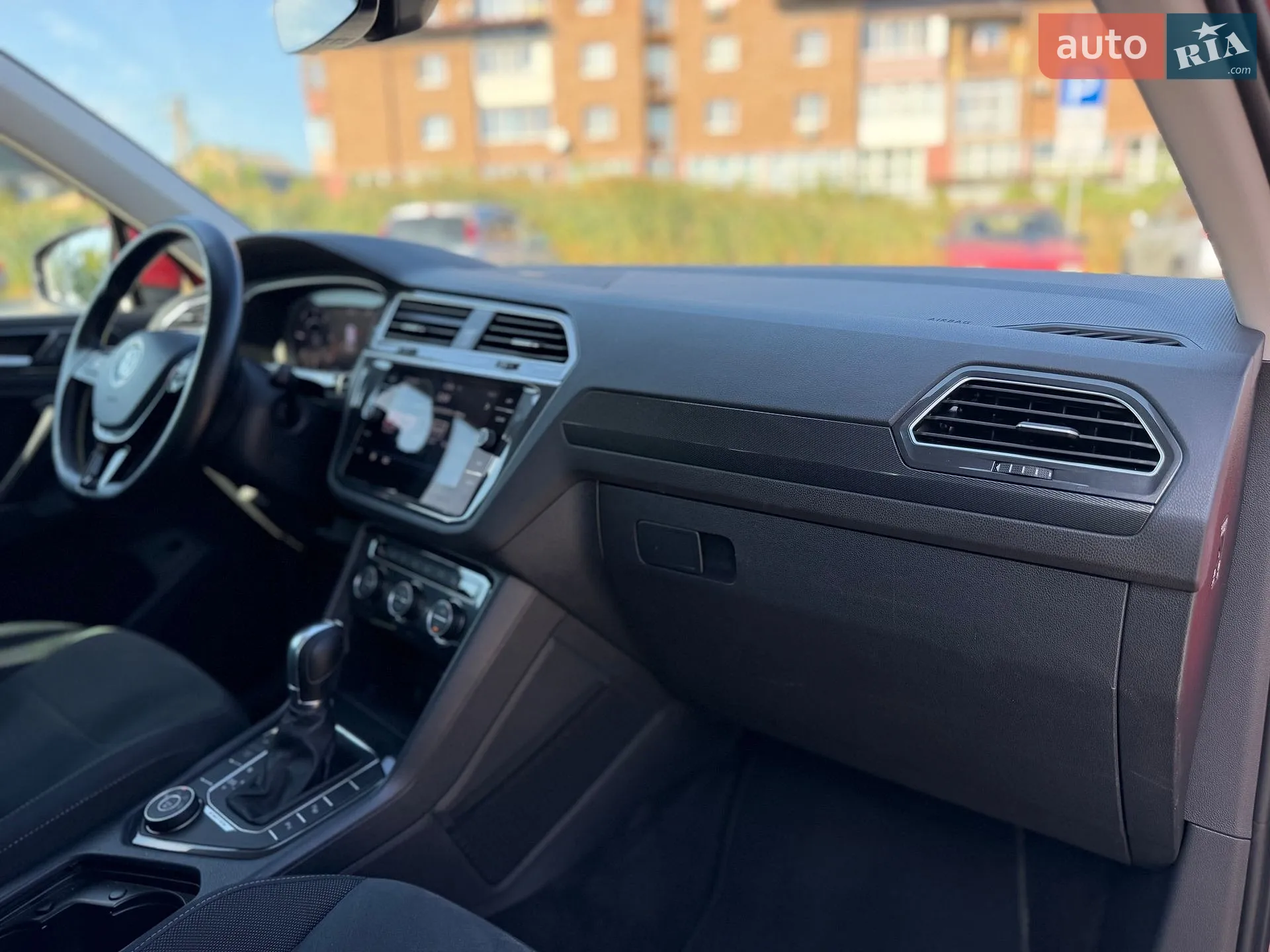 2018 Volkswagen Tiguan - мініатюра 31