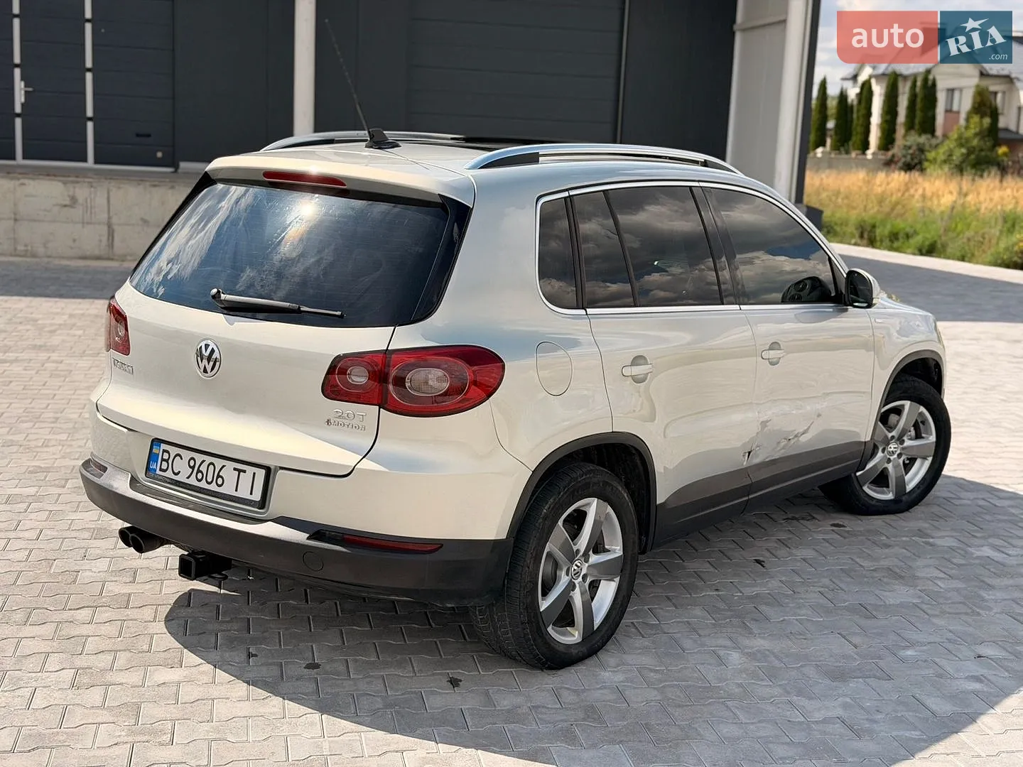 2010 Volkswagen Tiguan - мініатюра 24