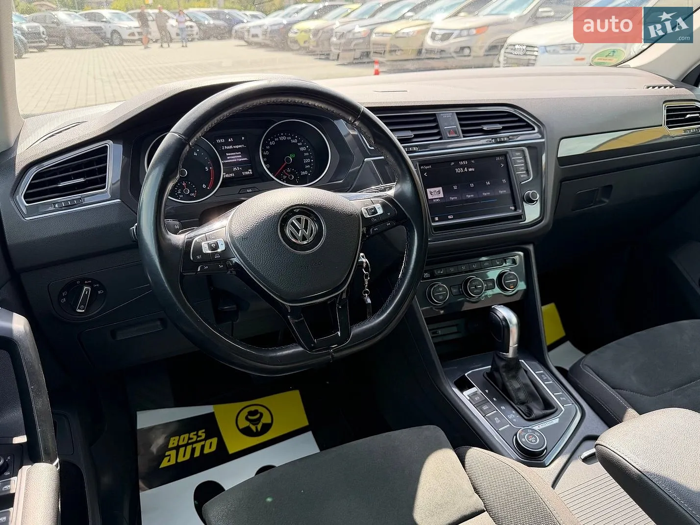 2016 Volkswagen Tiguan - мініатюра 10