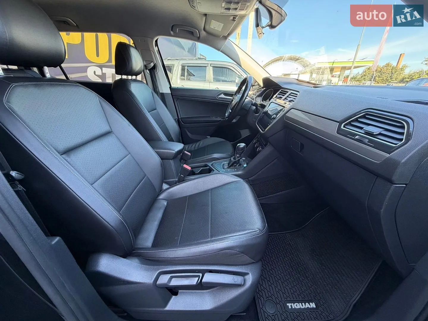 2017 Volkswagen Tiguan - мініатюра 22