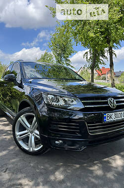 Внедорожник / Кроссовер Volkswagen Touareg R 2012 в Ровно
