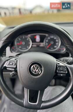 Внедорожник / Кроссовер Volkswagen Touareg R 2017 в 