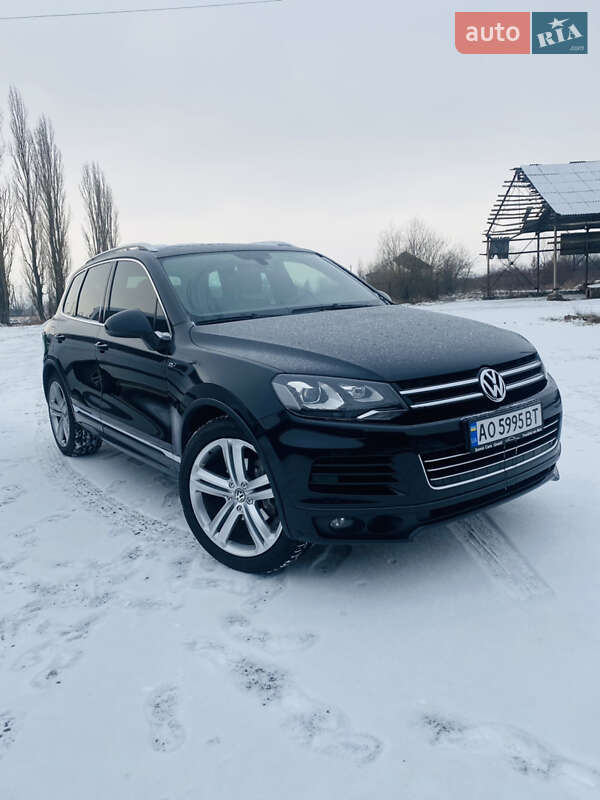 Внедорожник / Кроссовер Volkswagen Touareg R 2014 в Иршаве