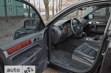 Внедорожник / Кроссовер Volkswagen Touareg 2006 в Харькове