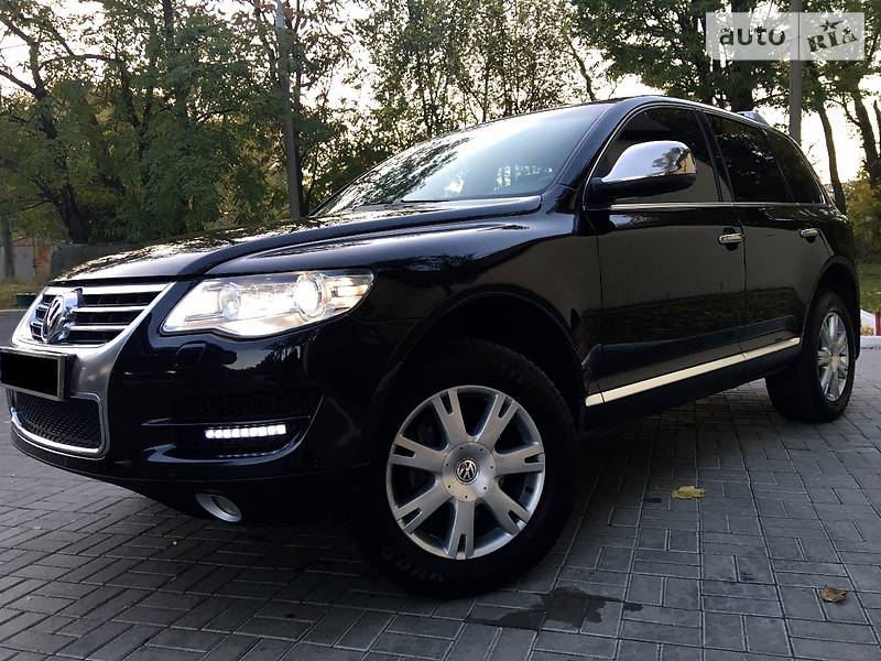 Внедорожник / Кроссовер Volkswagen Touareg 2008 в Днепре