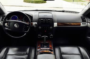 Седан Volkswagen Touareg 2010 в Ивано-Франковске