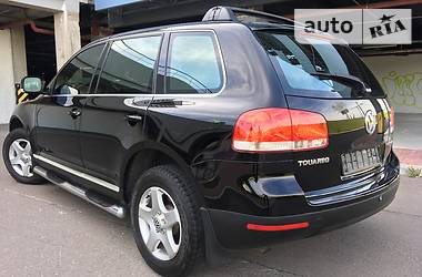 Внедорожник / Кроссовер Volkswagen Touareg 2005 в Киеве