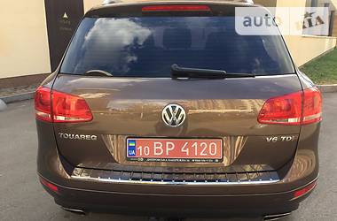 Внедорожник / Кроссовер Volkswagen Touareg 2012 в Киеве