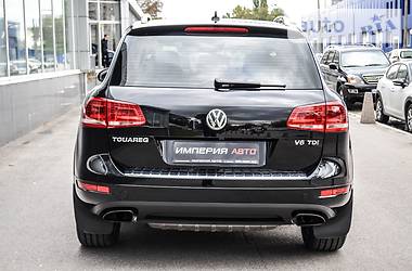 Внедорожник / Кроссовер Volkswagen Touareg 2014 в Киеве