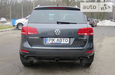 Позашляховик / Кросовер Volkswagen Touareg 2012 в Києві