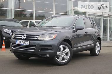 Внедорожник / Кроссовер Volkswagen Touareg 2012 в Киеве