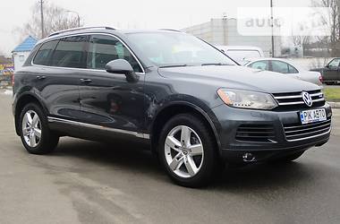 Внедорожник / Кроссовер Volkswagen Touareg 2012 в Киеве