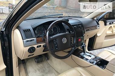 Внедорожник / Кроссовер Volkswagen Touareg 2005 в Харькове