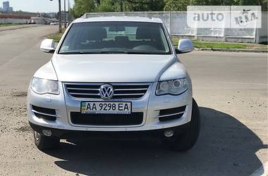 Внедорожник / Кроссовер Volkswagen Touareg 2007 в Киеве