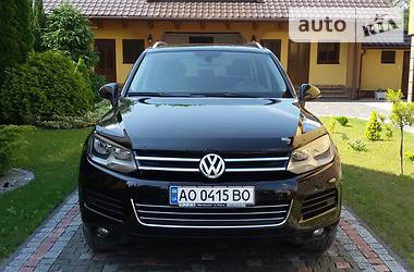 Позашляховик / Кросовер Volkswagen Touareg 2014 в Хусті