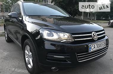 Внедорожник / Кроссовер Volkswagen Touareg 2013 в Черкассах