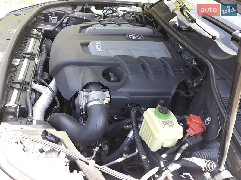 Внедорожник / Кроссовер Volkswagen Touareg 2013 в Киеве фото 17 Внедорожник / Кроссовер Volkswagen Touareg 2013 в Киеве