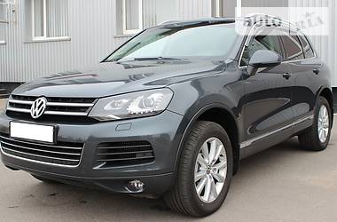 Внедорожник / Кроссовер Volkswagen Touareg 2013 в Сумах