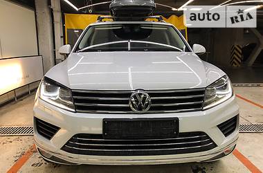 Внедорожник / Кроссовер Volkswagen Touareg 2018 в Киеве