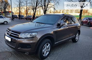 Внедорожник / Кроссовер Volkswagen Touareg 2011 в Харькове