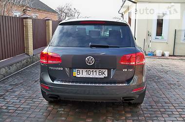 Позашляховик / Кросовер Volkswagen Touareg 2011 в 