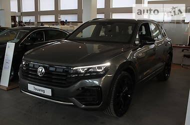 Внедорожник / Кроссовер Volkswagen Touareg 2019 в 