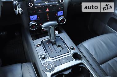 Внедорожник / Кроссовер Volkswagen Touareg 2007 в 