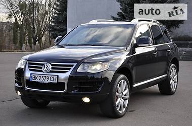 Внедорожник / Кроссовер Volkswagen Touareg 2007 в 