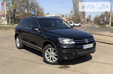 Внедорожник / Кроссовер Volkswagen Touareg 2013 в Николаеве