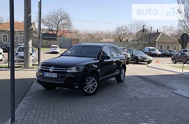 Внедорожник / Кроссовер Volkswagen Touareg 2013 в Николаеве