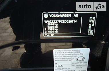 Внедорожник / Кроссовер Volkswagen Touareg 2013 в 